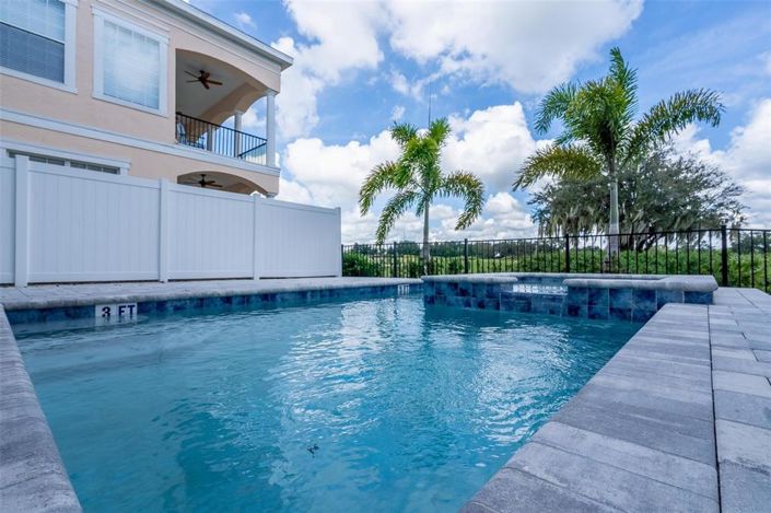 Image No.57-6 Bed Property for sale