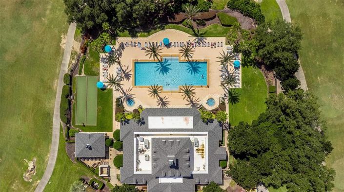 Image No.82-6 Bed Property for sale