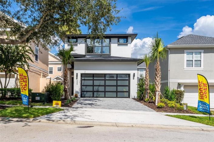 Image No.94-6 Bed Property for sale