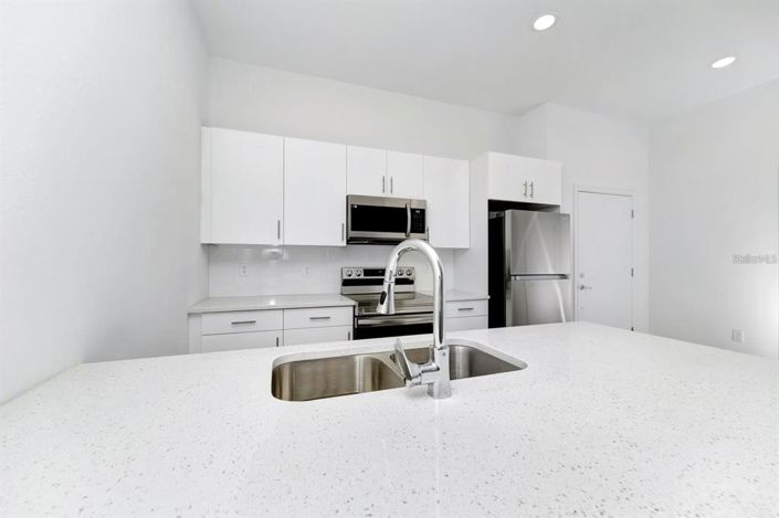 Image No.4-5 Bed Townhouse for sale