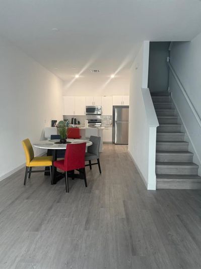 Image No.7-5 Bed Townhouse for sale