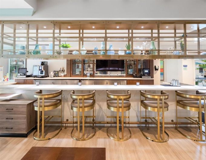 Image No.27-6 Bed Property for sale