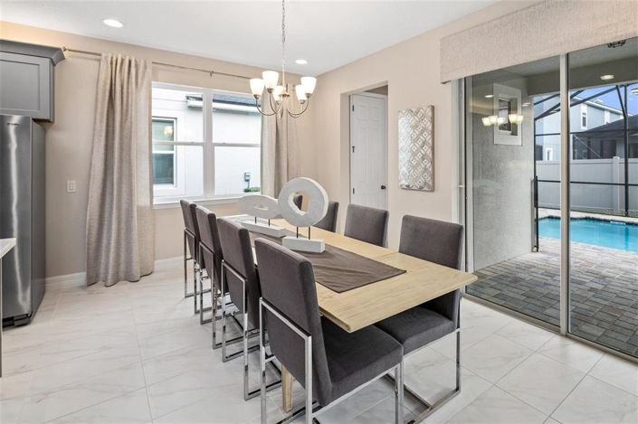 Image No.7-6 Bed Property for sale