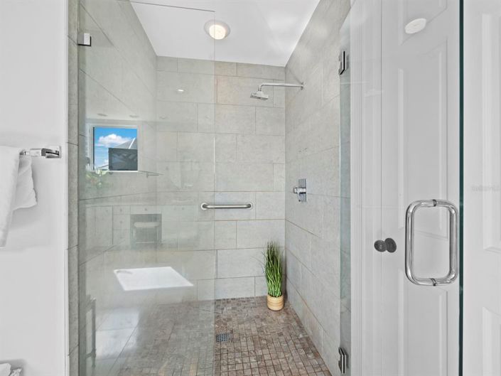 Image No.18-3 Bed Property for sale