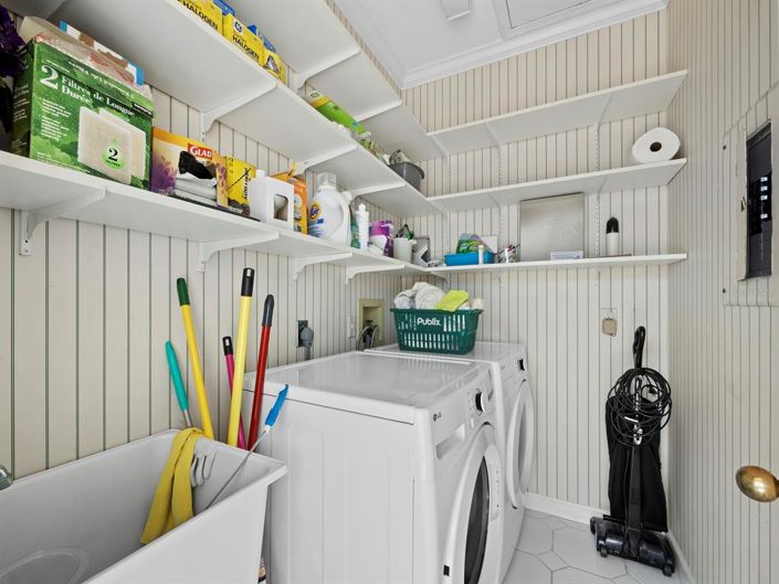 Image No.24-3 Bed Property for sale