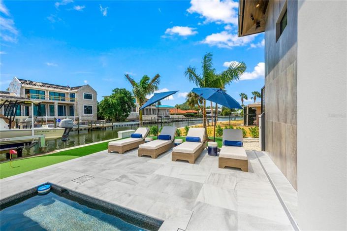 Image No.17-3 Bed Property for sale