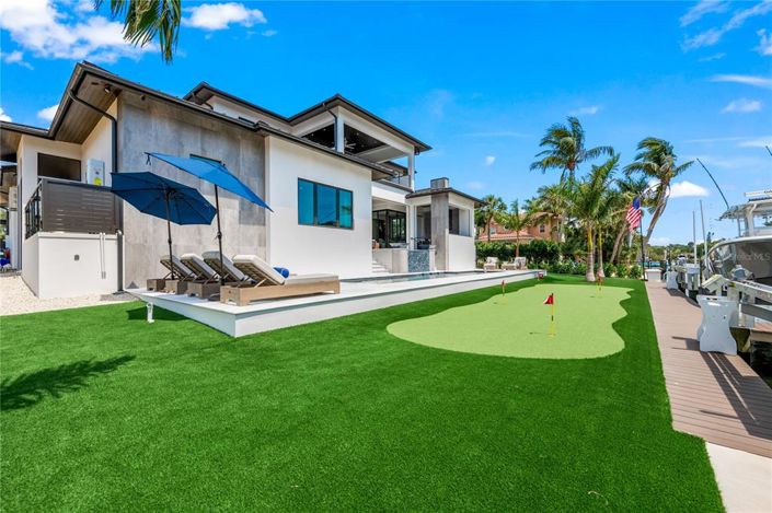 Image No.18-3 Bed Property for sale