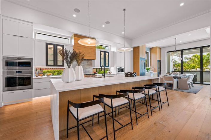 Image No.34-3 Bed Property for sale