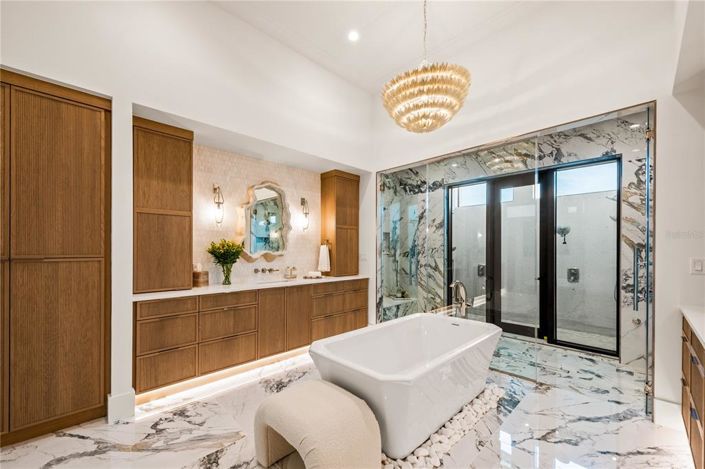 Image No.41-3 Bed Property for sale