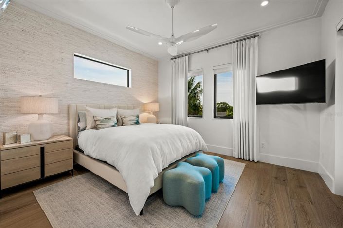 Image No.48-3 Bed Property for sale