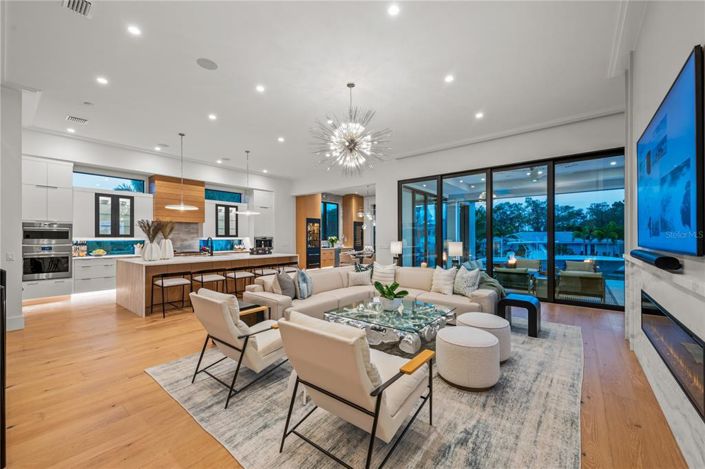 Image No.81-3 Bed Property for sale