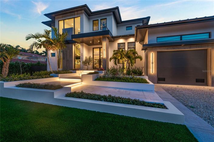 Image No.92-3 Bed Property for sale