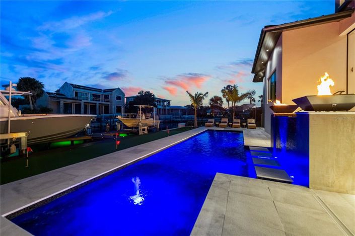 Image No.97-3 Bed Property for sale