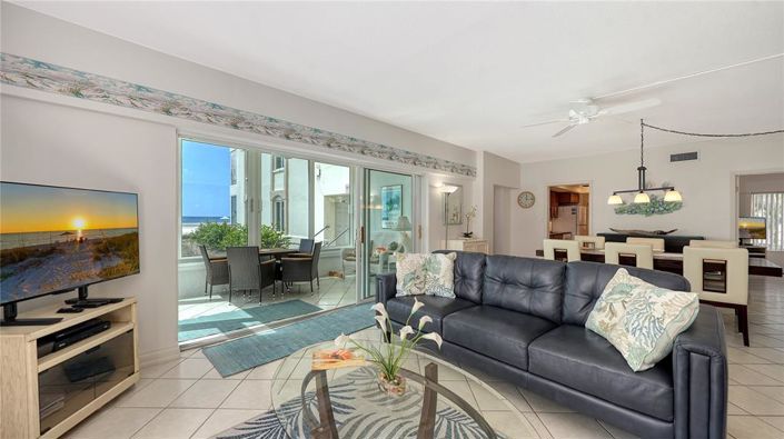 Image No.13-2 Bed Property for sale