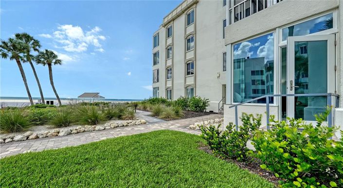 Image No.2-2 Bed Property for sale