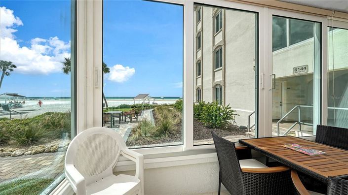 Image No.7-2 Bed Property for sale