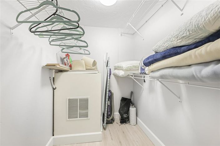 Image No.22-2 Bed Property for sale