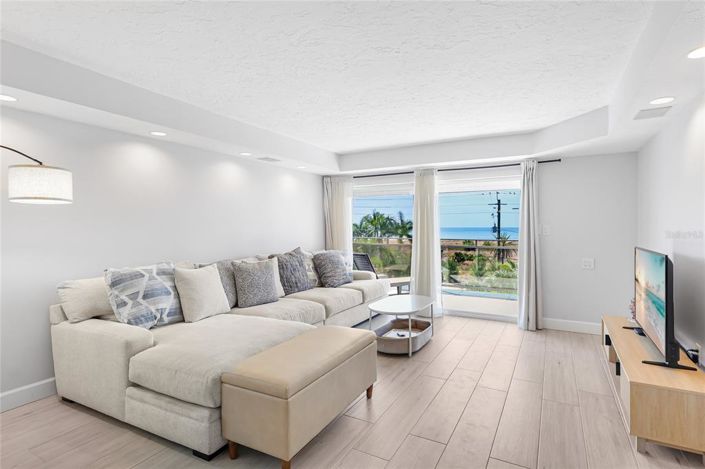 Image No.6-2 Bed Property for sale