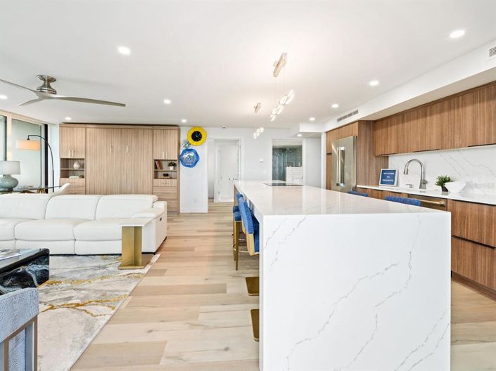 Image No.14-1 Bed Property for sale