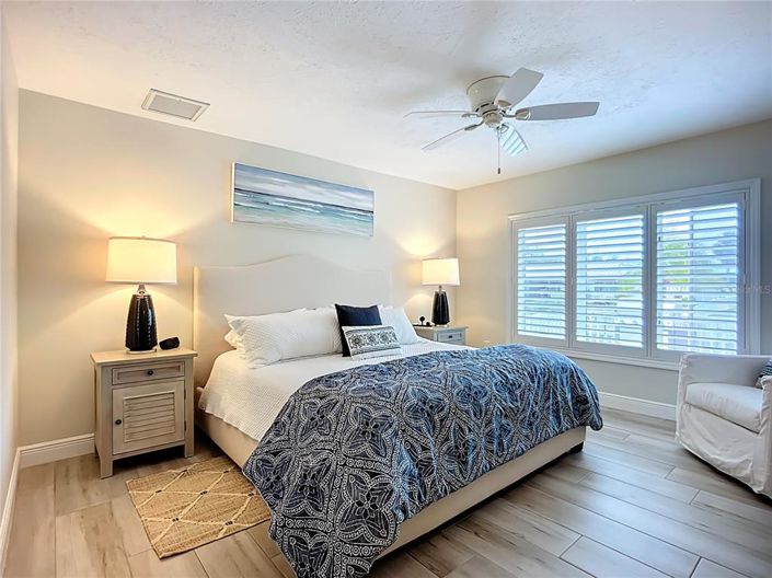 Image No.30-3 Bed Property for sale