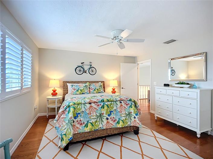 Image No.42-3 Bed Property for sale