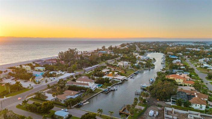 Image No.53-4 Bed Property for sale