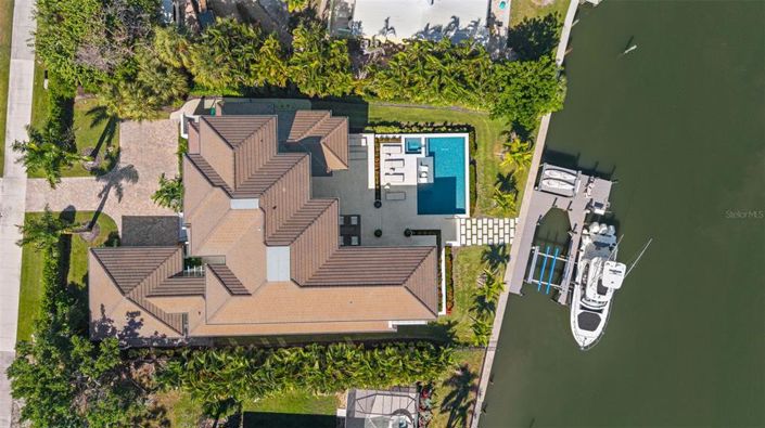 Image No.55-4 Bed Property for sale