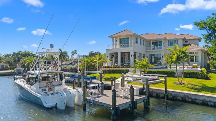 Image No.7-4 Bed Property for sale