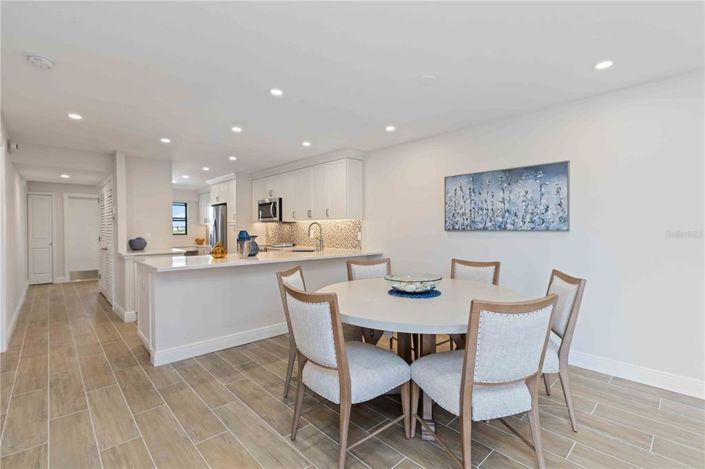 Image No.11-2 Bed Property for sale