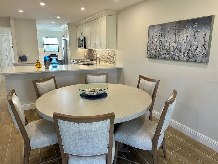 Image No.14-2 Bed Property for sale