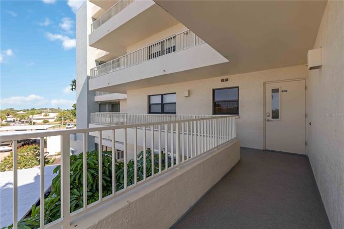 Image No.2-2 Bed Property for sale