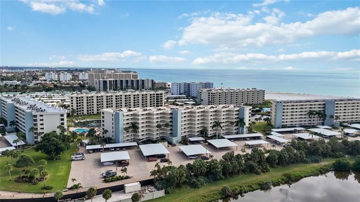 Image No.32-2 Bed Property for sale