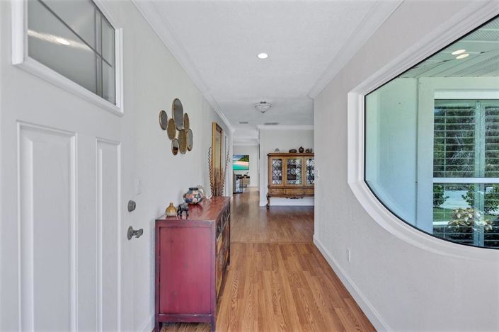 Image No.10-3 Bed Property for sale