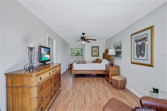 Image No.45-3 Bed Property for sale