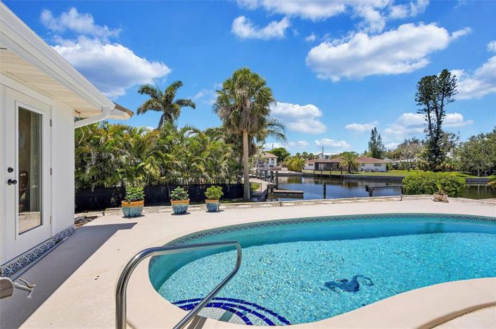 Image No.51-3 Bed Property for sale