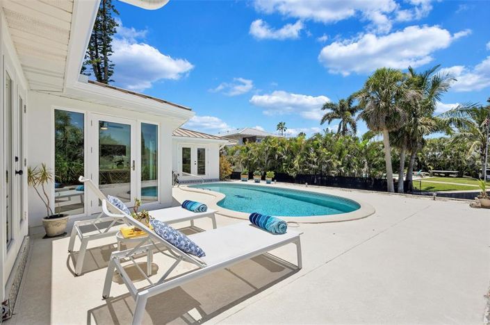 Image No.52-3 Bed Property for sale