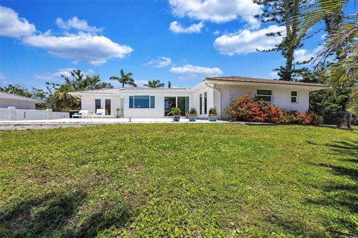 Image No.61-3 Bed Property for sale