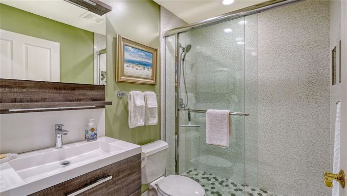 Image No.33-3 Bed Property for sale