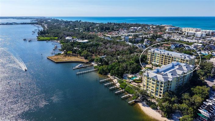 Image No.40-3 Bed Property for sale