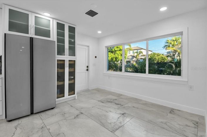 Image No.16-5 Bed Property for sale