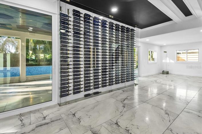 Image No.22-5 Bed Property for sale