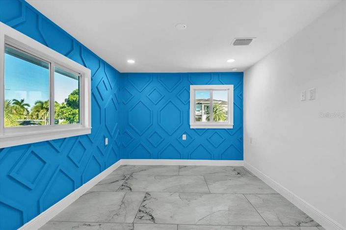 Image No.43-5 Bed Property for sale