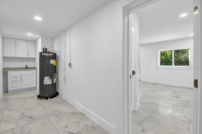 Image No.46-5 Bed Property for sale