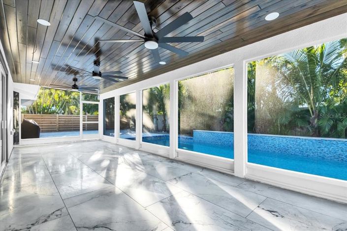 Image No.51-5 Bed Property for sale