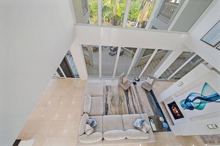 Image No.30-6 Bed Property for sale