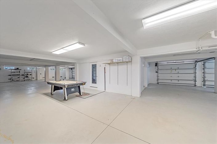 Image No.79-6 Bed Property for sale