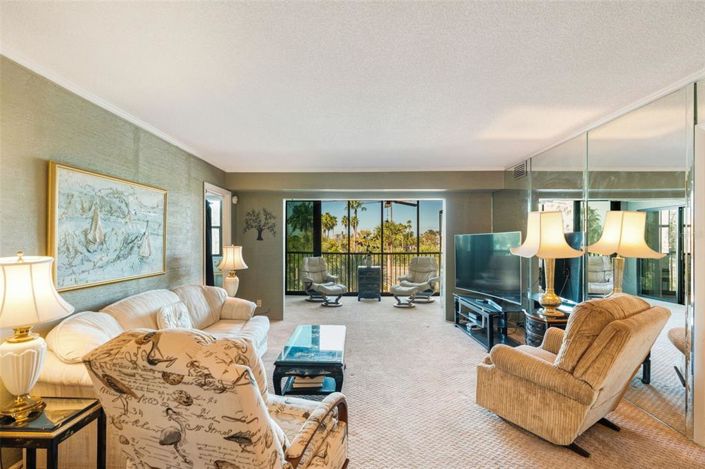 Image No.11-3 Bed Property for sale