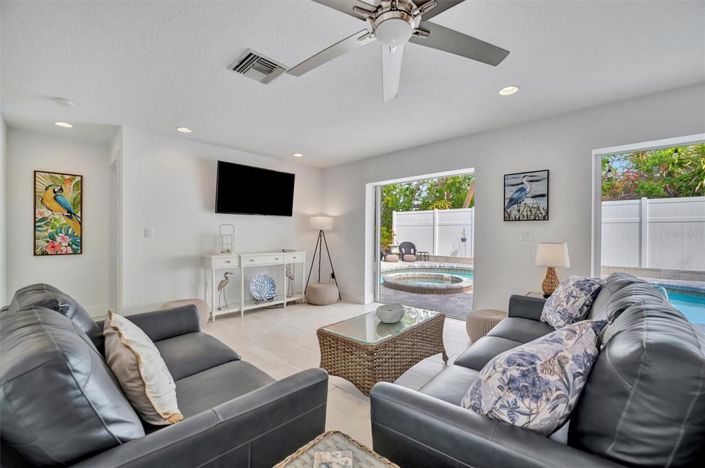 Image No.21-4 Bed Property for sale