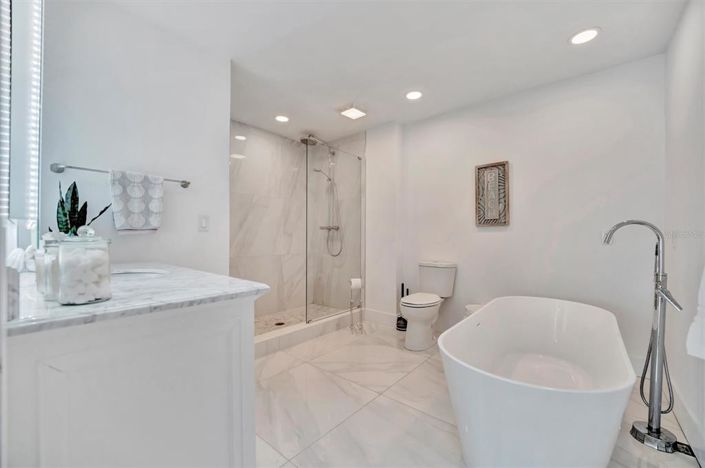 Image No.23-4 Bed Property for sale