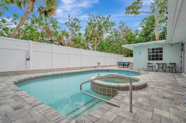 Image No.32-4 Bed Property for sale